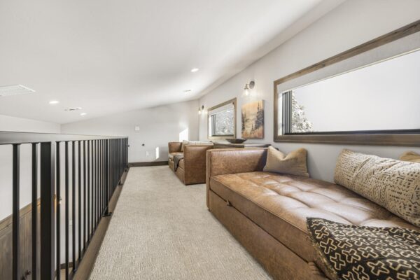 huckleberry-beach-cabin-image (10)