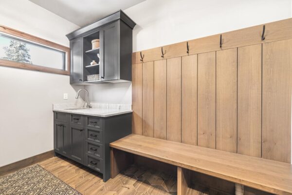 huckleberry-beach-cabin-image (18)