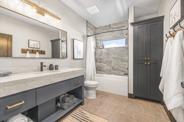 huckleberry-beach-cabin-image (50)