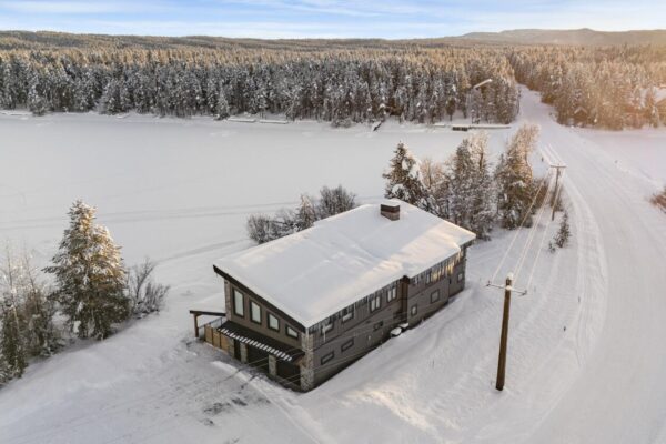 huckleberry-beach-cabin-image (69)
