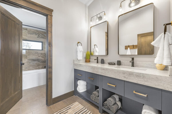 huckleberry-beach-cabin-image (85)